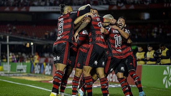 Imagem Flamengo bate São Paulo e abre boa vantagem na Copa do Brasil: 3 a 1