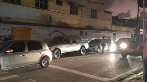 Imagem Acidente entre quatro carros provoca engarrafamento e queda de energia, no Poço