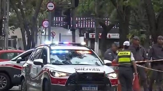 Uma das mulheres morreu na hora. A outra, ferida, foi levada para o Hospital Albert Einstein com traumatismo no rosto, segundo o Corpo de Bombeiros | Reprodução / TV Globo