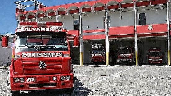 O corpo de bombeiros esteve no local e controlou o vazamento | Foto: Divulgação/CBM-AL