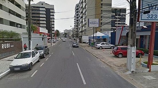 Rua Engenheiro Mário de Gusmão, na Ponta Verde | Reprodução / Google Street View