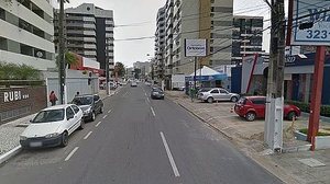 Rua Engenheiro Mário de Gusmão, na Ponta Verde | Reprodução / Google Street View