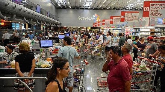 Crescimento ficou um pouco abaixo da estimativa de 2,5%, feita em julho | Tânia Rêgo/Arquivo/Agência Brasil