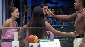 Imagem VÍDEO: Racharam? Entenda a treta entre Davi e Beatriz, do 'BBB 24'