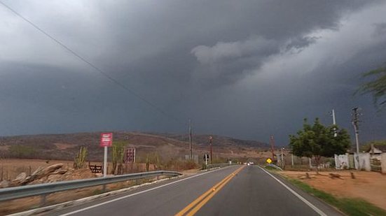 Imagem Meteorologista explica chuva de granizo no Sertão de Alagoas