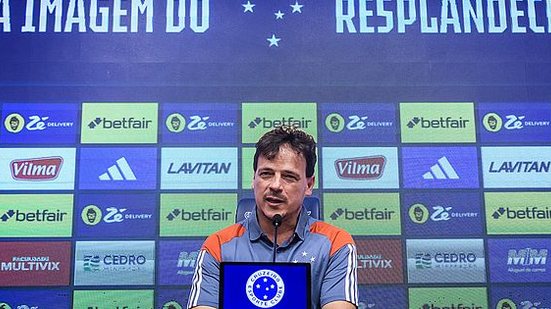 O técnico Fernando Diniz foi apresentado no Cruzeiro | Gustavo Aleixo / Cruzeiro