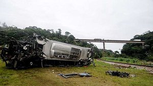 A ponte será fechada para a reconstituição do acidente da última sexta-feira (4/12) | Foto: Leandro Couri/EM/D.A Press