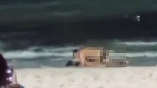 Imagem Casal que fez sexo na praia pode pegar até cinco anos de prisão; advogado explica