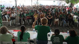 Assembleia realizada nessa quinta (21) decidiu por manter a greve | Foto: Divulgação/Sinteal