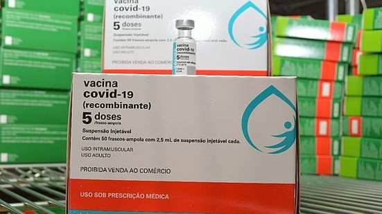 Imagem Governo distribui 112.840 doses da AstraZeneca para ampliar vacinação na capital e no interior