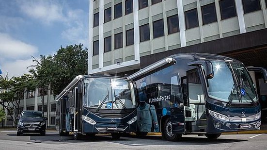 Imagem Prefeitura recebe ônibus da vacina e reforça imunização em Maceió