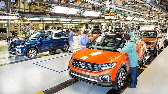 Imagem Volkswagen vai suspender produção em fábricas no Brasil