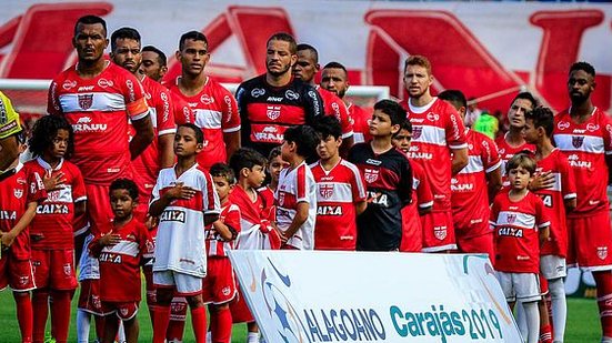 CRB deve ter o mesmo time que iniciou o clássico no último domingo | Pei Fon / Portal TNH1