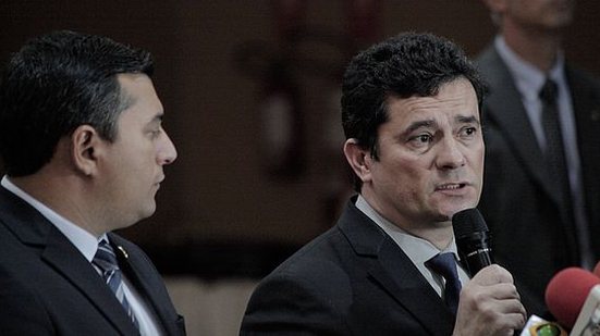 Imagem Mensagens abrem margem para suspender decisões de Moro, dizem especialistas