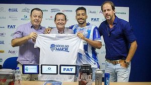 Atacante Robinho foi apresentado oficialmente pelo Azulão | Morgana Oliveira / Ascom CSA