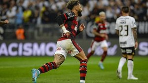 Imagem Flamengo bate o Corinthians e abre boa vantagem na Libertadores