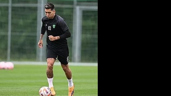 O alagoano Roberto Firmino saiu do Liverpool para o Al-Ahli | Divulgação/Al-Ahli