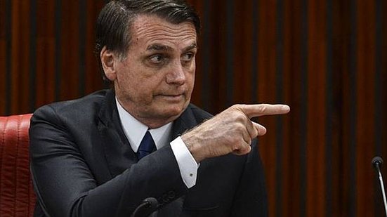 Imagem Governo prepara mudança na tributação das empresas, diz Bolsonaro no twitter