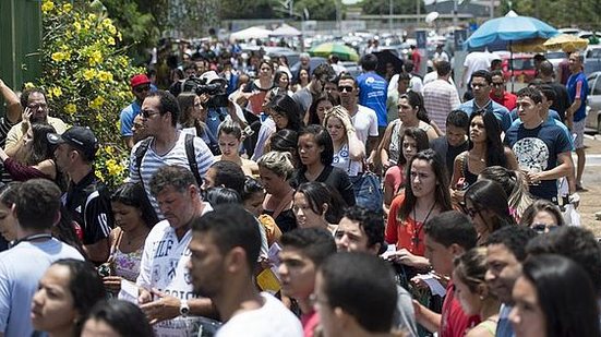 Especialistas recomendam revisões cuidadosas e prática de redação a quem vai fazer o Enem marcado para novembro. | Arquivo/Marcelo Camargo/Agência Brasil