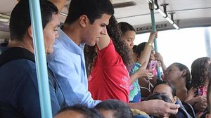 Imagem Má qualidade de ônibus em Pilar é reclamação diária entre passageiros: vereador foi fiscalizar pessoalmente