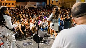 Coletivo, que visa fomentar a cultura popular, arte, entretenimento, é composto por 60 componentes | Foto: Assessoria