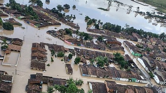 Imagem Chuvas devem continuar, mas níveis de rios caem nos próximos dias, prevê Semarh