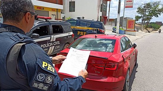 PRF e Polícia Civil prendem foragido da Justiça em Alagoas | Foto: Assessoria PRF