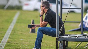 Pastana em treino no CT do Azulão | Augusto Oliveira / CSA