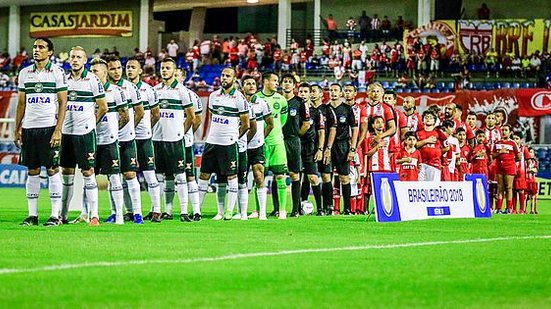 CRB e Coritiba duelaram no Estádio Rei Pelé | Pei Fon / Portal TNH1