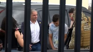 O momento em que o pai do menino Anthony Levy chega à Delegacia-Geral da Polícia Civil | TV Pajuçara