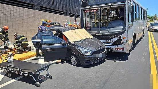 Uma faixa da Avenida Muniz Falcão foi bloqueada | Foto: Cortesia ao TNH1