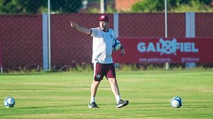 Técnico do Galo segue no cargo e vai comandar o time na sequência da Série B | Francisco Cedrim / CRB