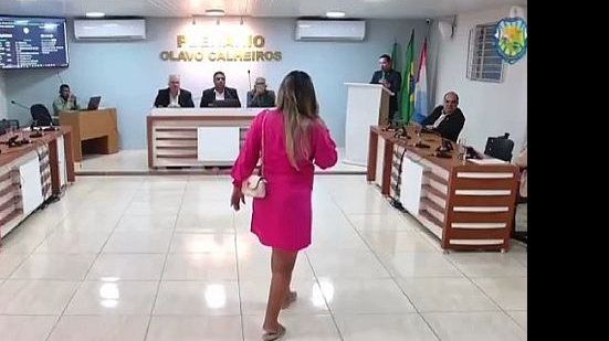 Imagem Jovem grávida que invadiu Câmara de Vereadores em Alagoas tem direito a pensão, mesmo sem exame de DNA; entenda