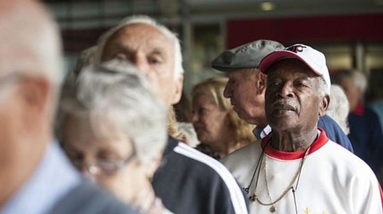 O pagamento será depositado conforme o número final do cartão do beneficiário | Foto: Marcelo Camargo / Agência Brasil