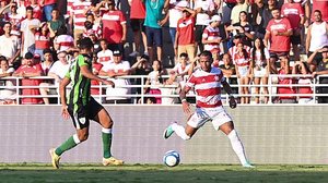 Com dois gols de Léo Pereira, Galo acabou com jejum e bateu o América-MG no Rei Pelé | Francisco Cedrim / CRB