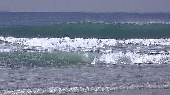 Imagem Inverno começa com alerta de ondas de até 4m e ventos fortes no litoral de Alagoas