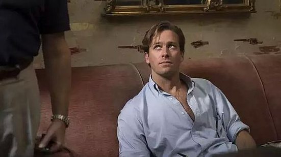 O ator Armie Hammer, conhecido pelos filmes Me Chame Pelo Seu Nome e Morte no Nilo | Reprodução