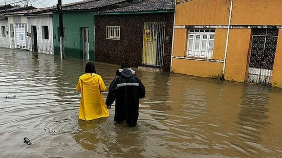 Chuvas causaram transtornos para moradores de Penedo | Reprodução