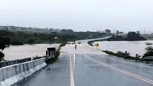 Imagem Barragem de terra se rompe em povoado no interior da Bahia