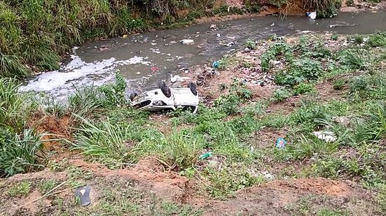 Nenhum dos quatro passageiros ficou gravemente ferido | Foto: Alan Garcia / TV Pajuçara