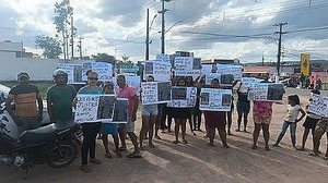 Familiares fizeram um protesto após a morte dos adolescentes | Foto: Cortesia ao TNH1