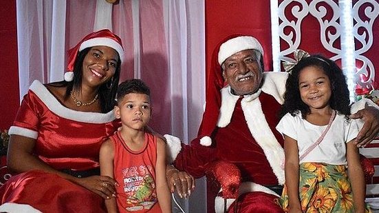 Terra de Zumbi: União tem o primeiro papai Noel Negro da cidade | Foto: Cortesia