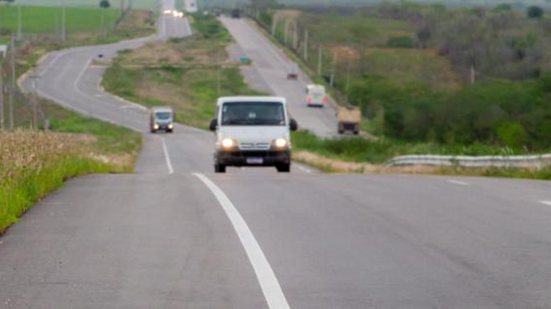 É essencial que os condutores estejam atentos e pratiquem a direção defensiva | Foto: Leandro Santos / Ascom Detran