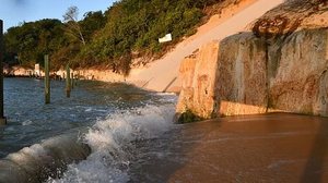 Prefeitura de Natal decreta emergência por avanço do mar na praia de Ponta Negra | Prefeitura de Natal