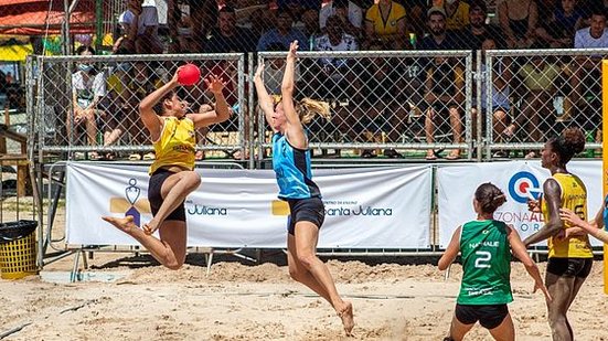 Em Maceió, Brasil estreia com 100% de aproveitamento no 1º dia do Sul-Centro Americano de Beach Handball | Foto: Assessoria