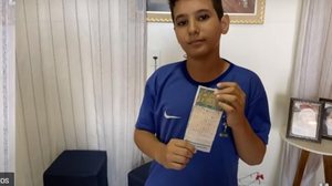 Após sonhar que era milionária, mulher levou bilhetes em branco para casa e filho fez algumas apostas, que não foram registradas na Caixa | Foto: Reprodução / Youtube