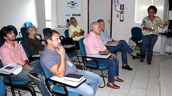 Pesquisadores da Embrapa em Recife apresentam projeto