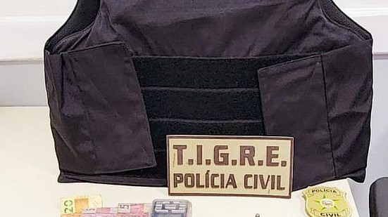 Polícia apreendeu arma, drogas e celulares na casa de Chapolim | Foto: Cortesia / Ascom PC