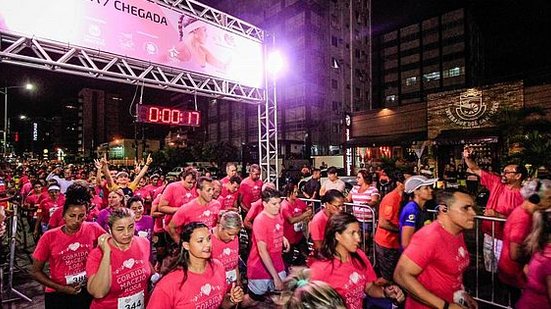 A 4º edição da Corrida Maceió Rosa aconteceu na Praça Multieventos na Pajuçara. | Pei Fon/ Secom Maceió