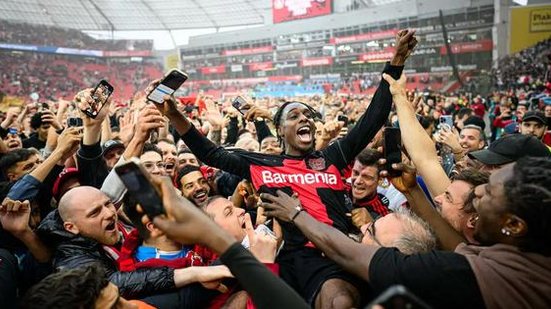 Time abre 16 pontos de vantagem no topo da tabela a 5 rodadas do fim | Foto: Reprodução Twitter/Bayer 04 Leverkusen